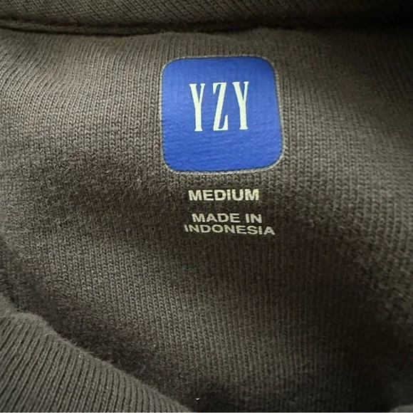 Yeezy GAP Engineered by Balenciaga Logo 3/4 Sleeve Crop Washed Gray Medium New